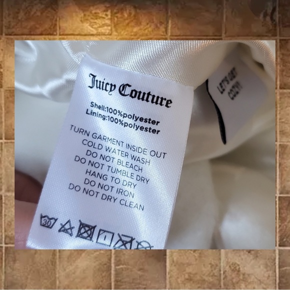 Juicy Couture Mohair Boxy Moto Jacket
Marshmellow White XXL NWT - Picture 7 of 7